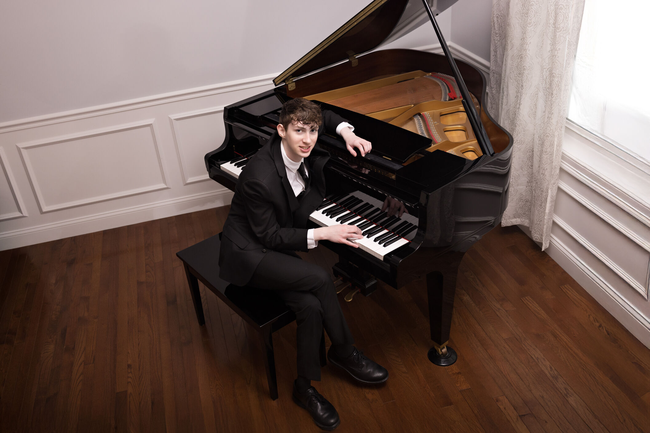Emmett performing